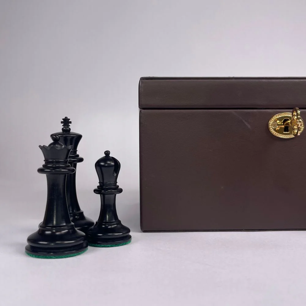 1854 Edition 3.5" Chess Pieces in Leather Box - Image 3