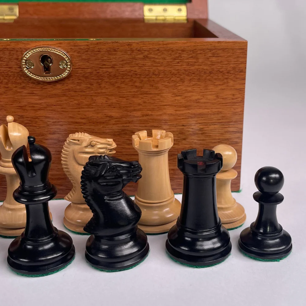 1854 Edition 3.5" Chess Pieces in Mahogany Box - Image 3