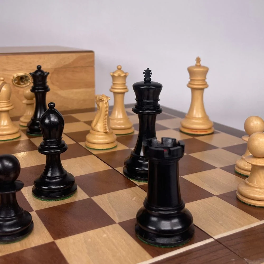 1890 Edition 3.5" Chess Pieces in Oak Box - Image 4
