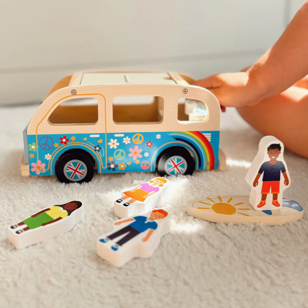 Wooden Campervan - Image 7